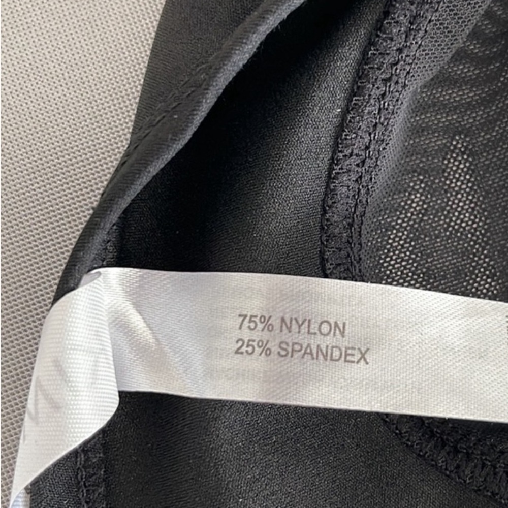 Black Sports Workout 2 Piece Shorts & Bra - Picture 5 of 5